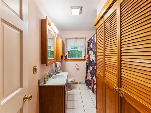 99 S Meadow Rd, Carver MA 02330