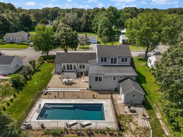 20 Blossom Rd, Braintree MA 02184