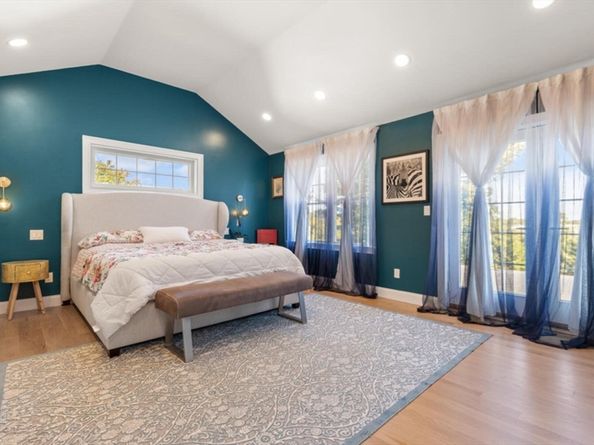 20 Blossom Rd, Braintree MA 02184
