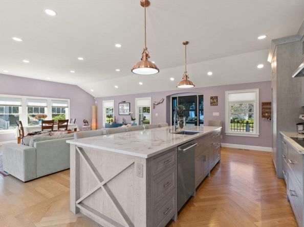 20 Blossom Rd, Braintree MA 02184