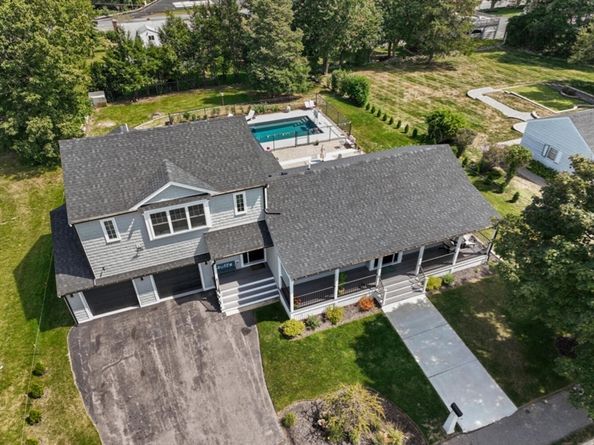 20 Blossom Rd, Braintree MA 02184