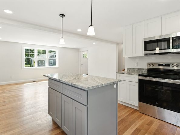 5 Lee Rd., North Reading MA 01864