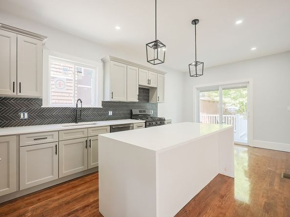 12 Norwood St, Malden MA 02148