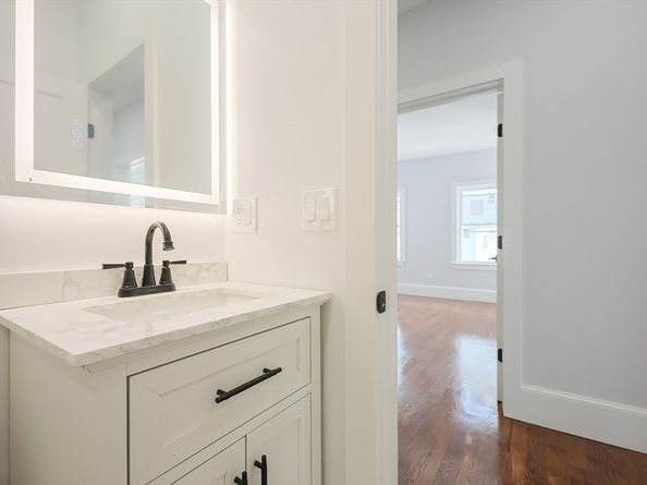 12 Norwood St, Malden MA 02148