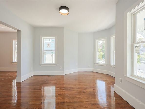 12 Norwood St, Malden MA 02148