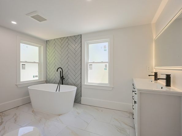 12 Norwood St, Malden MA 02148