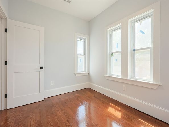 12 Norwood St, Malden MA 02148