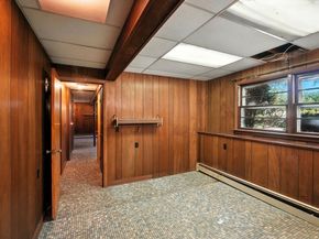 385 River Rd, Uxbridge MA 01569