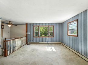 385 River Rd, Uxbridge MA 01569