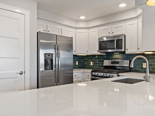 216 Water St B306, Plymouth MA 02360