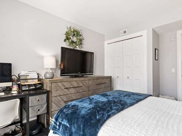216 Water St B306, Plymouth MA 02360