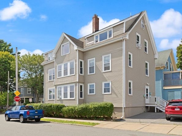 17 Messervy St 1, Salem MA 01970