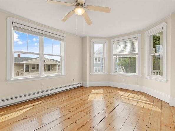 17 Messervy St 1, Salem MA 01970