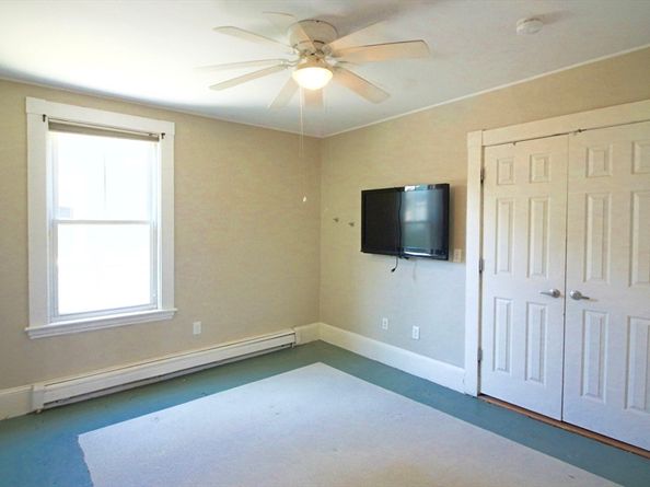17 Messervy St 1, Salem MA 01970
