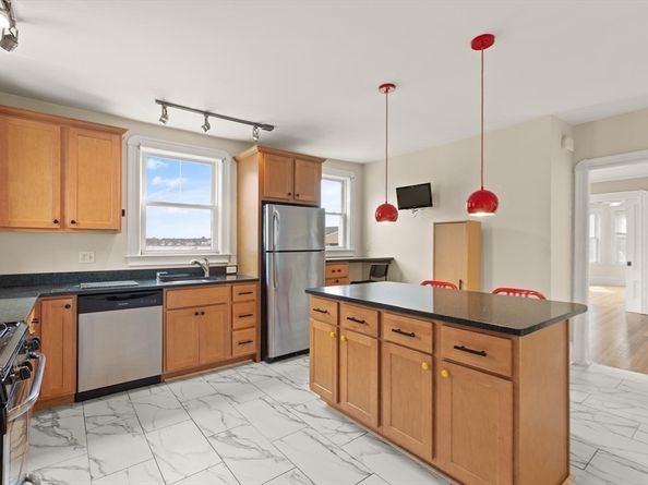 17 Messervy St 1, Salem MA 01970