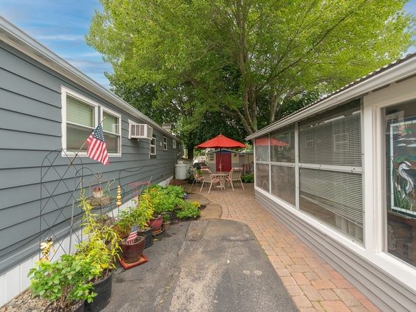 239 Ayer Rd 16, Littleton MA 01460