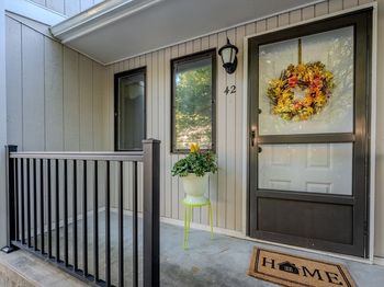 42 Gordon Circle