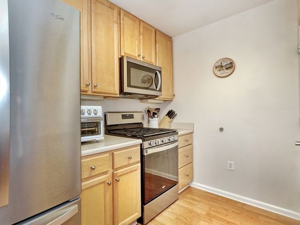 36 Village Road 203, Middleton MA 01949