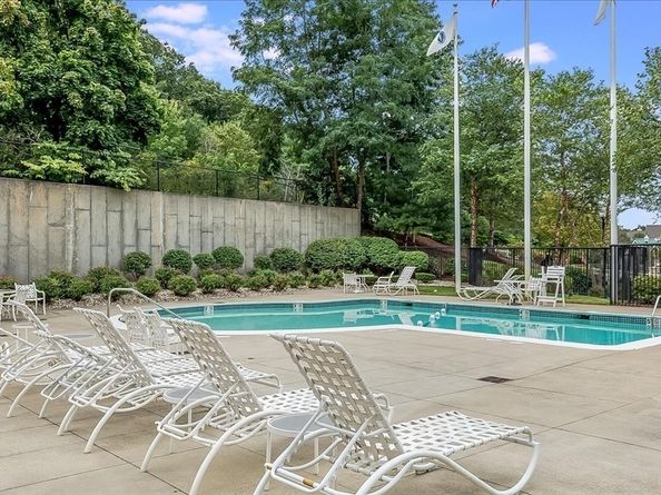 36 Village Road 203, Middleton MA 01949