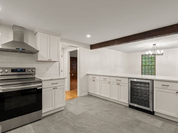 123 Dutton Rd, Sudbury MA 01776