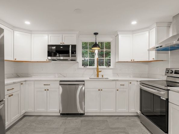 123 Dutton Rd, Sudbury MA 01776