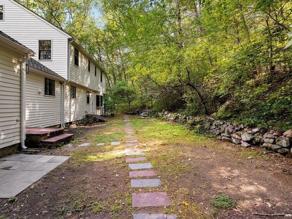 123 Dutton Rd, Sudbury MA 01776