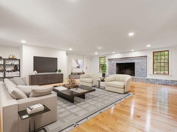 123 Dutton Rd, Sudbury MA 01776