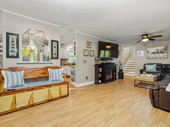 56 Cranberry Rd, Carver MA 02330