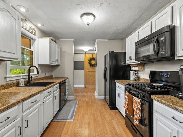 56 Cranberry Rd, Carver MA 02330