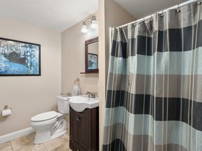 7 Henderson Rd, Lexington MA 02420
