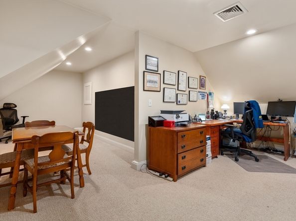 7 Henderson Rd, Lexington MA 02420