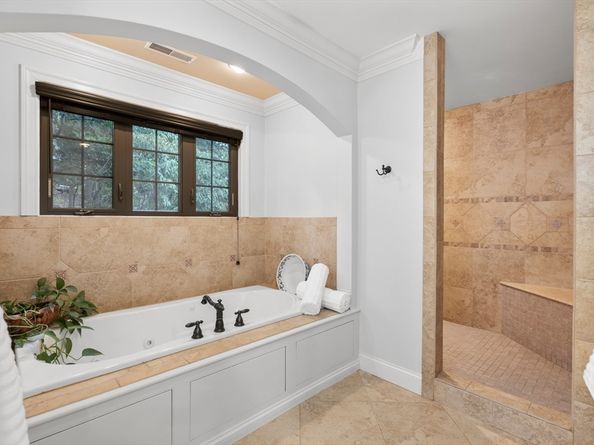 7 Henderson Rd, Lexington MA 02420