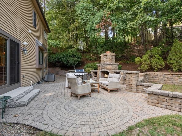 7 Henderson Rd, Lexington MA 02420