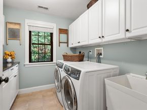 7 Henderson Rd, Lexington MA 02420