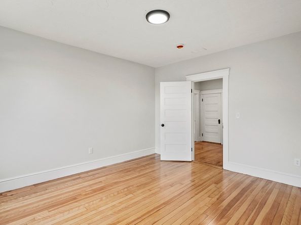 30 Boardman St, Worcester MA 01606