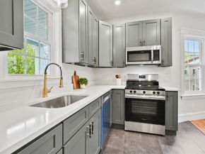 30 Boardman St, Worcester MA 01606