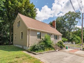 52 Fairlawn Cir, Shrewsbury MA 01545