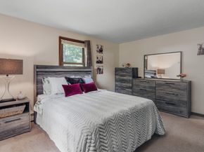 52 Fairlawn Cir, Shrewsbury MA 01545