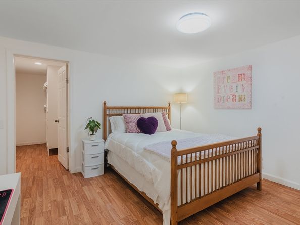 52 Fairlawn Cir, Shrewsbury MA 01545
