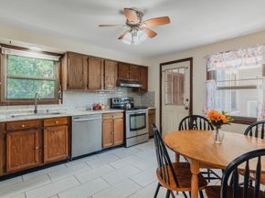 52 Fairlawn Cir, Shrewsbury MA 01545