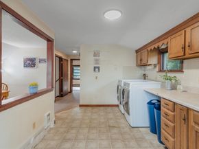 52 Fairlawn Cir, Shrewsbury MA 01545