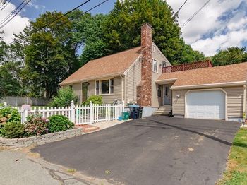 52 Fairlawn Cir