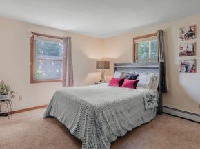52 Fairlawn Cir, Shrewsbury MA 01545