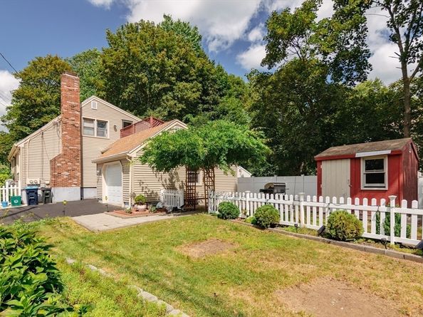 52 Fairlawn Cir, Shrewsbury MA 01545