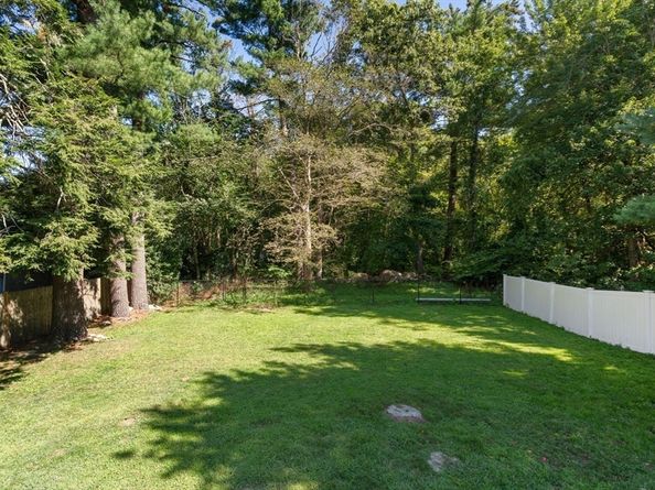 14 Jamieson St, Abington MA 02351