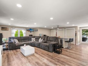 14 Jamieson St, Abington MA 02351