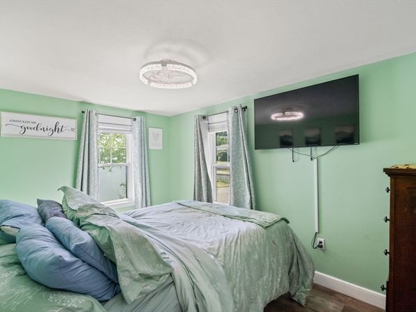 14 Jamieson St, Abington MA 02351