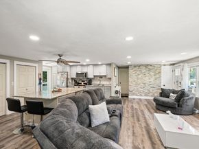 14 Jamieson St, Abington MA 02351