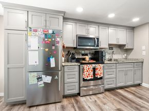 14 Jamieson St, Abington MA 02351