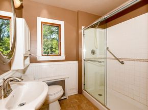 23 Bates St, Hull MA 02045